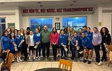 Trabzonspor Kadın Komisyonu’ndan Kadın Futbol Takımımıza ziyaret